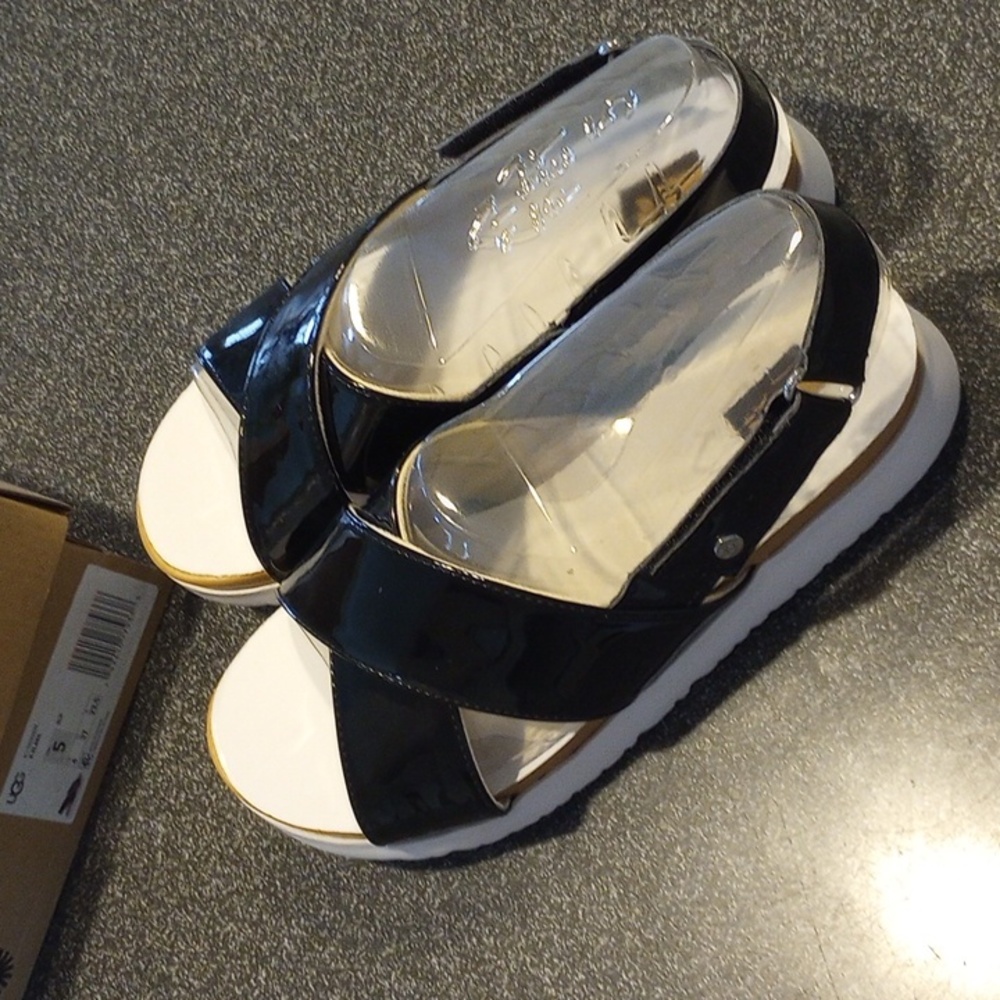 Klara Sandals